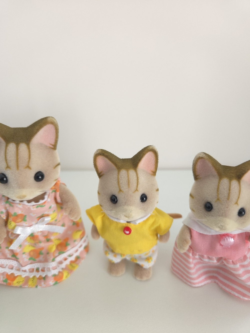 Calico Critters Sylvanian Families Sandy Cat Family Figures - Picture 4 of 15